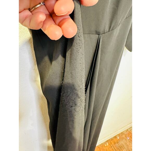 HALSTON Black Sleeveless Deep V-Neck High-Low Ruffle Front Jumpsuit Size 6 - Picture 8 of 14